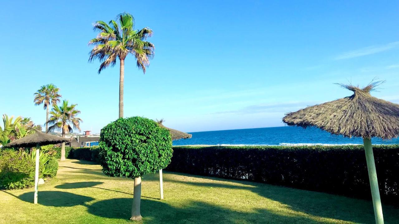 Beachfront Apartment In La Cala De Mijas Kültér fotó