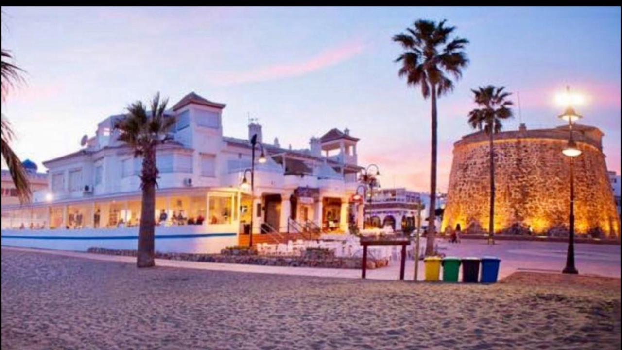 Beachfront Apartment In La Cala De Mijas Kültér fotó