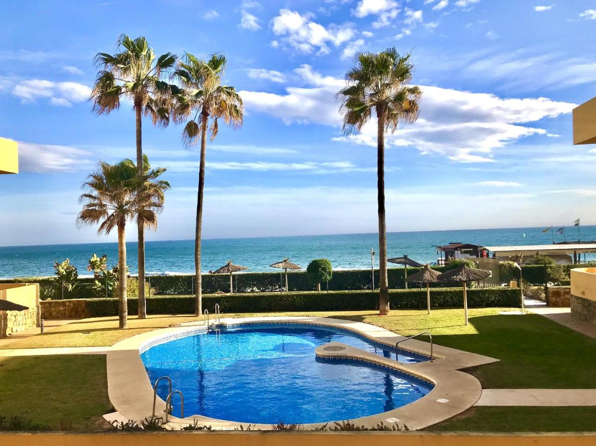 Beachfront Apartment In La Cala De Mijas Kültér fotó