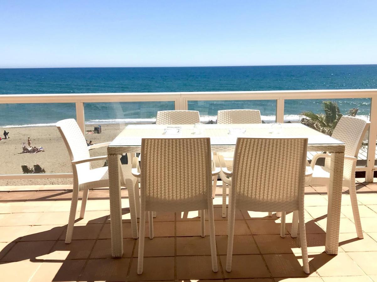 Beachfront Apartment In La Cala De Mijas Kültér fotó