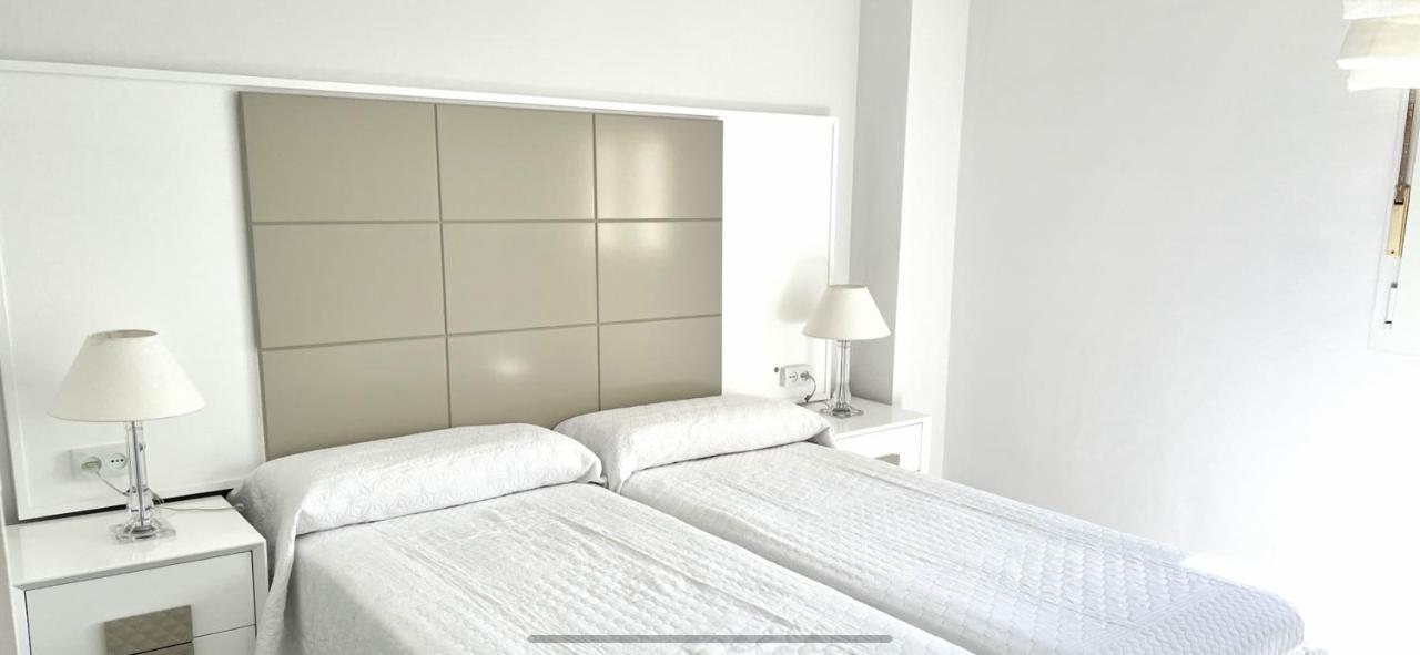 Beachfront Apartment In La Cala De Mijas Kültér fotó